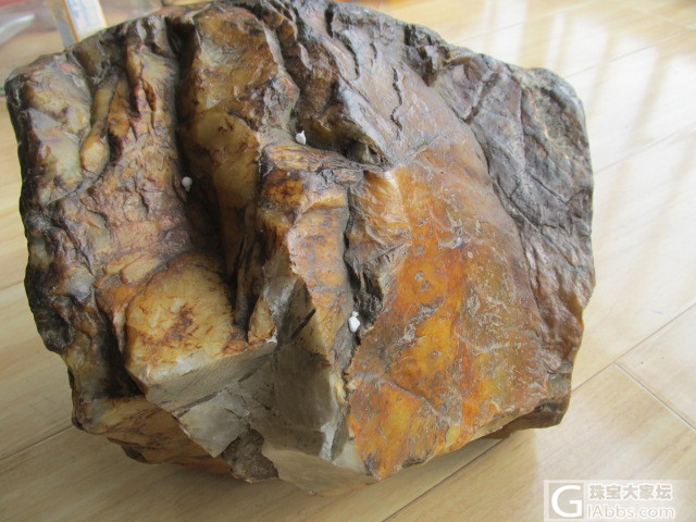 我的外皮为黄色,内瓤为纯白色(无色)38公斤钙铝榴石玉 - 商业交易